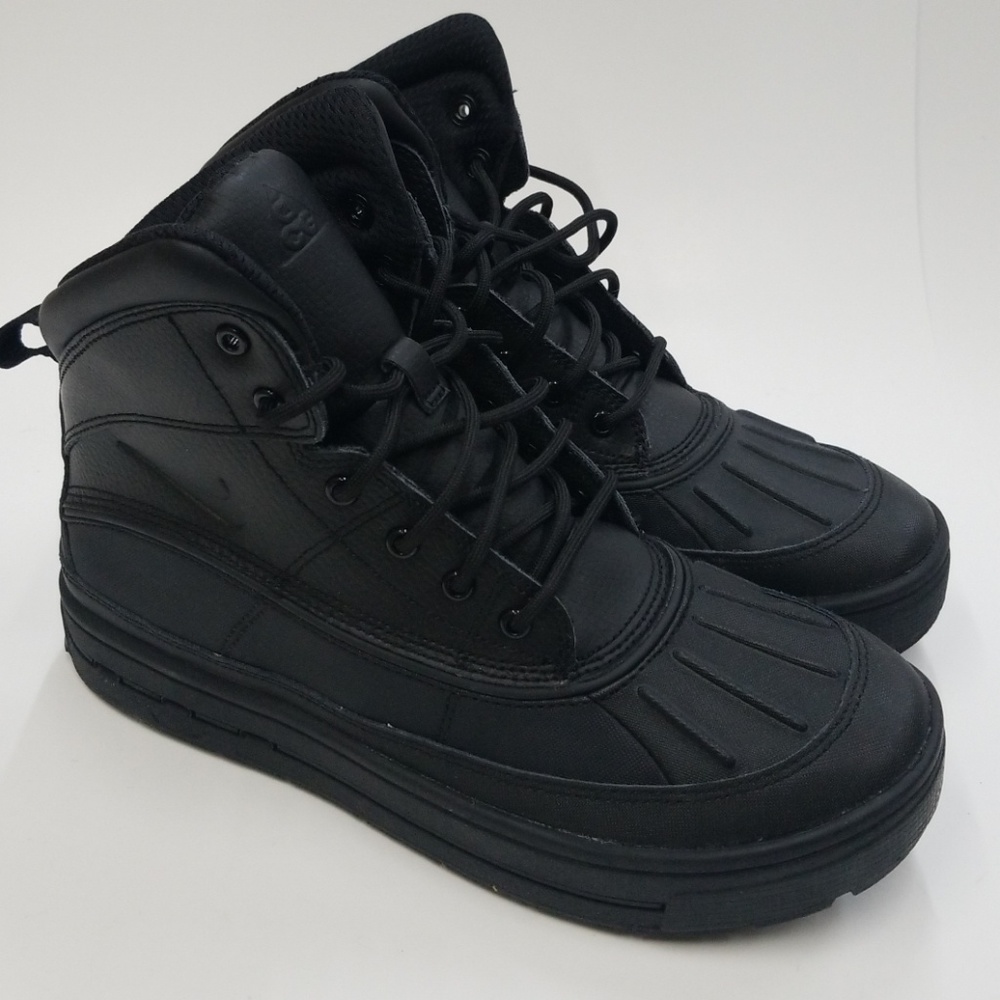 Nike Woodside 2 High Boys Boots SIZE 5.5 NEW